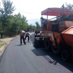 اجرای روکش آسفالت ۱۲۰۰ متر از مسیر اصلی گیلاکجان